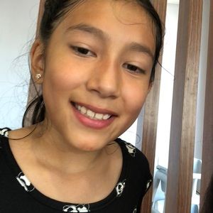 Meet your Posher, Janeth